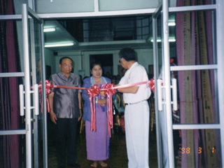 さくらホールの贈呈式