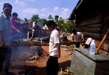 ラフ族の葬儀風景