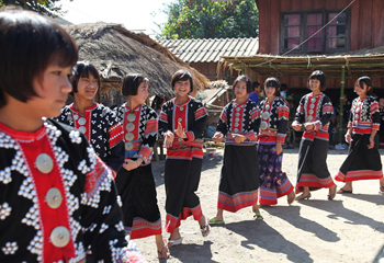 ラフ族の正月祭り