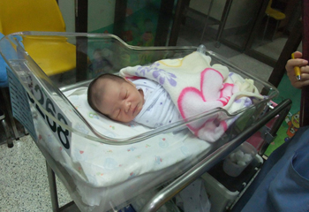 生まれたばかりの息子