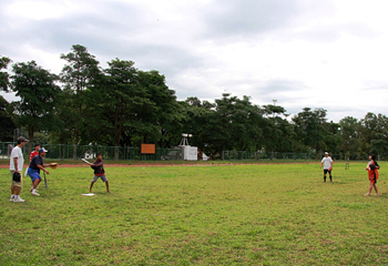 ソフトボールの練習風景