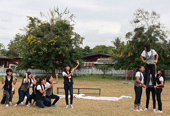 全然揃ってないさくら寮生のチア・リーディング