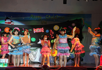 クリスマス会　子どもたちの演技