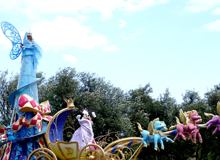 ﾃﾞｨｽﾞﾆｰ昼のﾊﾟﾚｰﾄﾞ