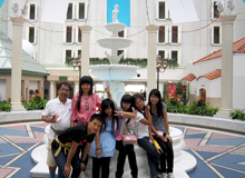 ﾎﾃﾙで記念撮影