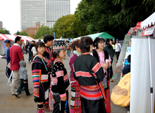 日比谷公園内を廻る