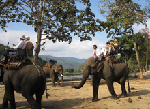 象乗りルアミット村