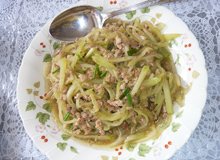 白菜と鶏肉の炒め物